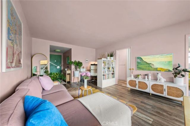 528 Cedar 3A, Long Beach, CA 90802