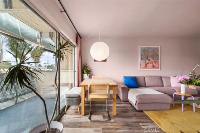 528 Cedar 3A, Long Beach, CA 90802