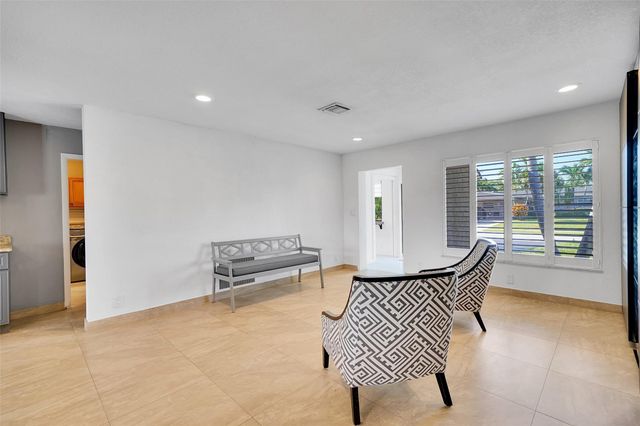 1736 NW 38th Street, Oakland Park, FL 33309