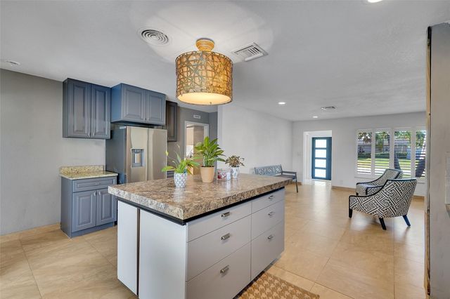 1736 NW 38th Street, Oakland Park, FL 33309