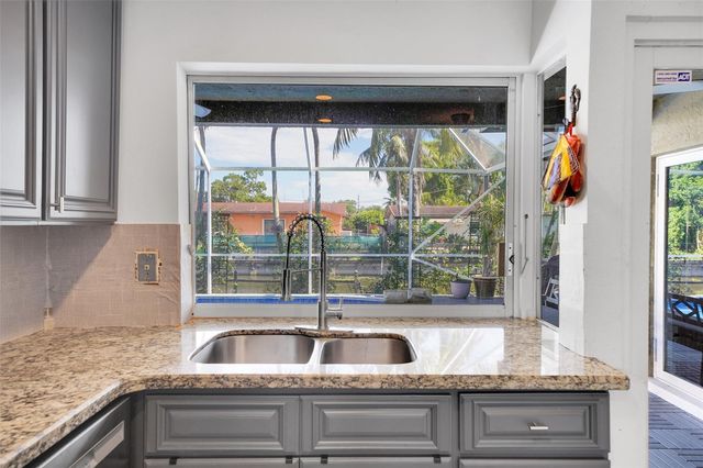 1736 NW 38th Street, Oakland Park, FL 33309