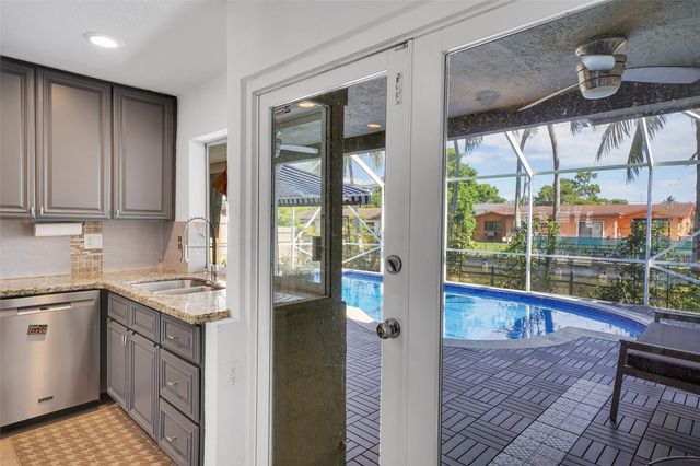 1736 NW 38th Street, Oakland Park, FL 33309