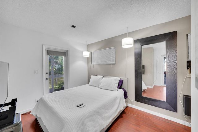 1736 NW 38th Street, Oakland Park, FL 33309