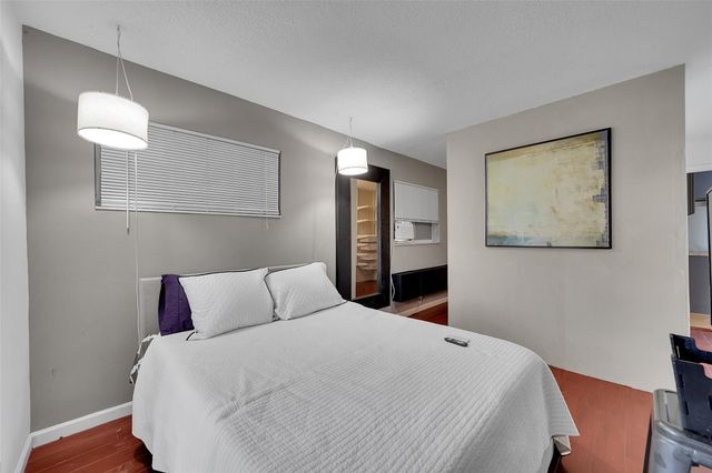 1736 NW 38th Street, Oakland Park, FL 33309