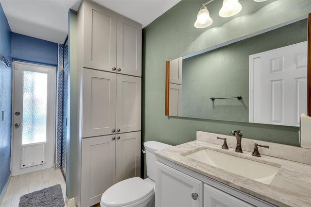 1736 NW 38th Street, Oakland Park, FL 33309