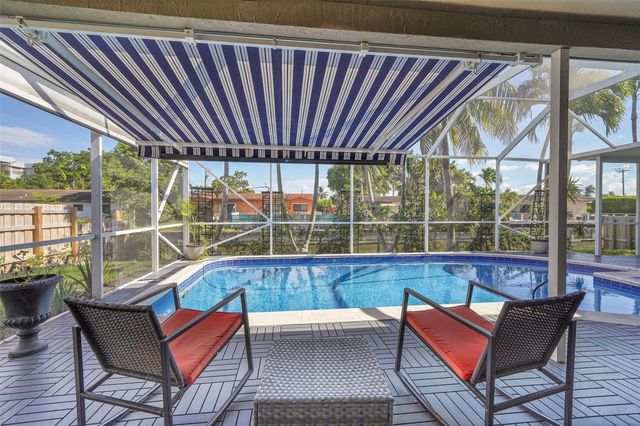 1736 NW 38th Street, Oakland Park, FL 33309