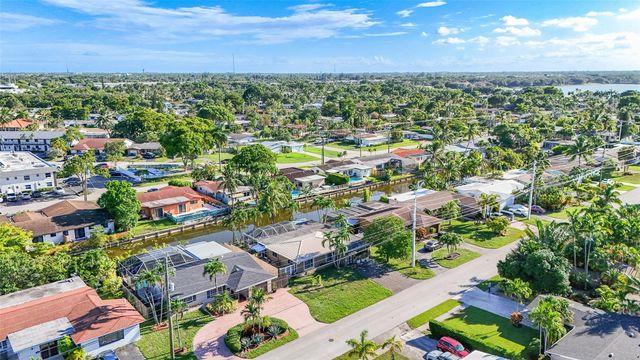 1736 NW 38th Street, Oakland Park, FL 33309