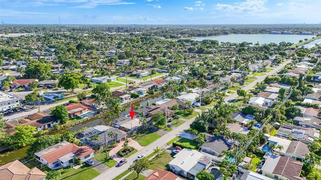 1736 NW 38th Street, Oakland Park, FL 33309