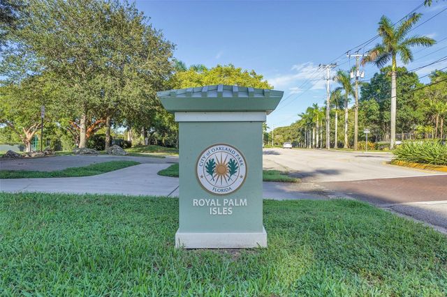 1736 NW 38th Street, Oakland Park, FL 33309