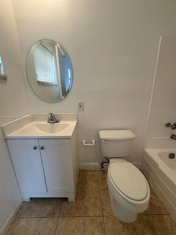 1480 NW 19th Ct 1-2, Fort Lauderdale, FL 33311