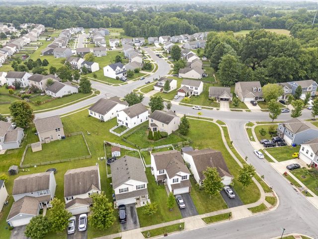 3949 Winding Path Drive, Canal Winchester, OH 43110