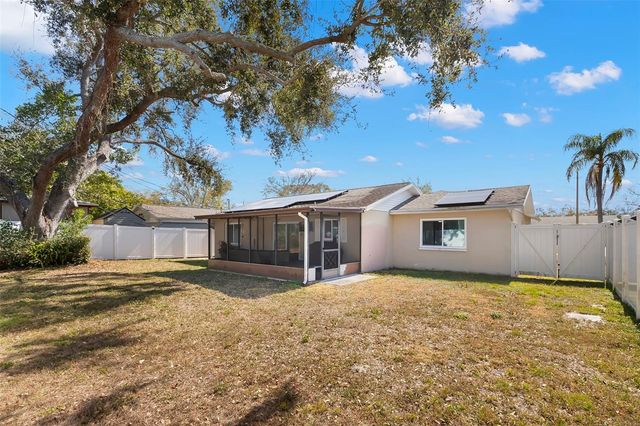 9015 108TH AVENUE, Seminole, FL 33777