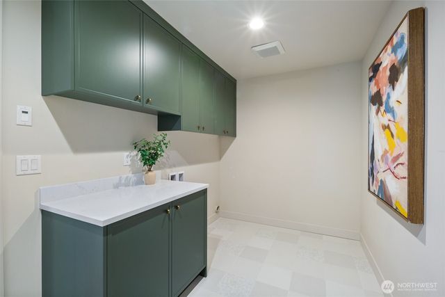 4136 Eastern Avenue N, Seattle, WA 98103