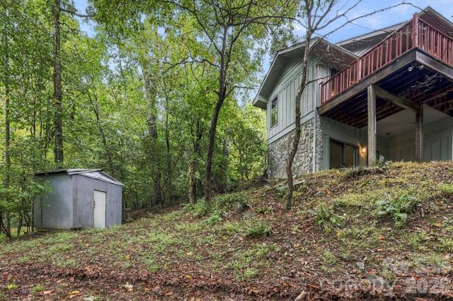 9 Laurel Forest Drive, Horse Shoe, NC 28742