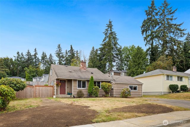 1045 S 197th Street E, Des Moines, WA 98148