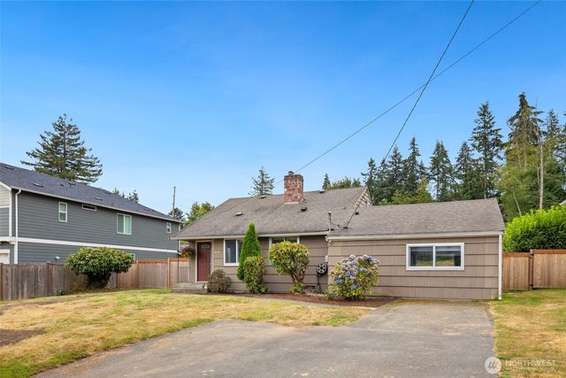 1045 S 197th Street E, Des Moines, WA 98148