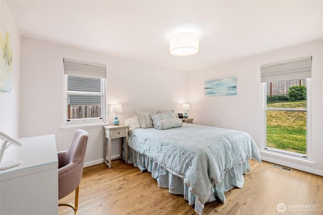 1045 S 197th Street E, Des Moines, WA 98148