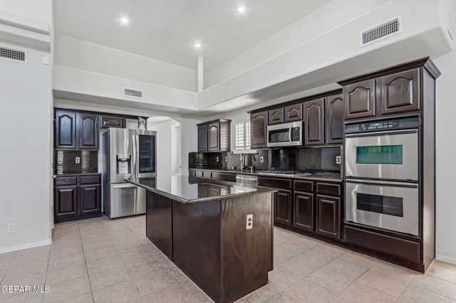 13445 EMERALD CREEK Drive, Horizon City, TX 79928