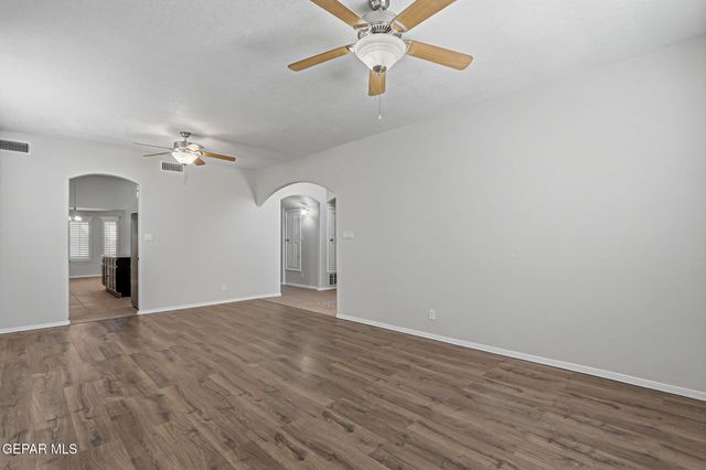 13445 EMERALD CREEK Drive, Horizon City, TX 79928