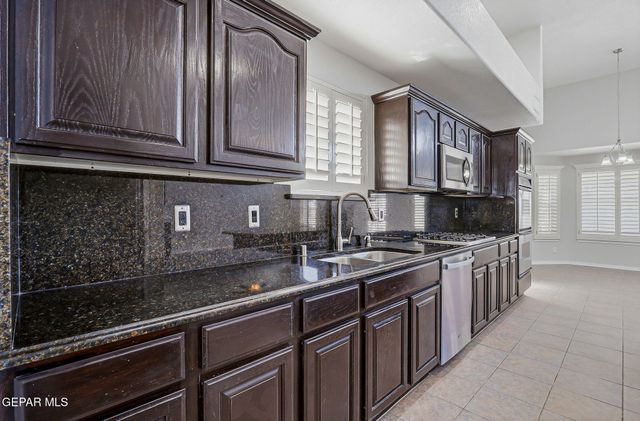 13445 EMERALD CREEK Drive, Horizon City, TX 79928