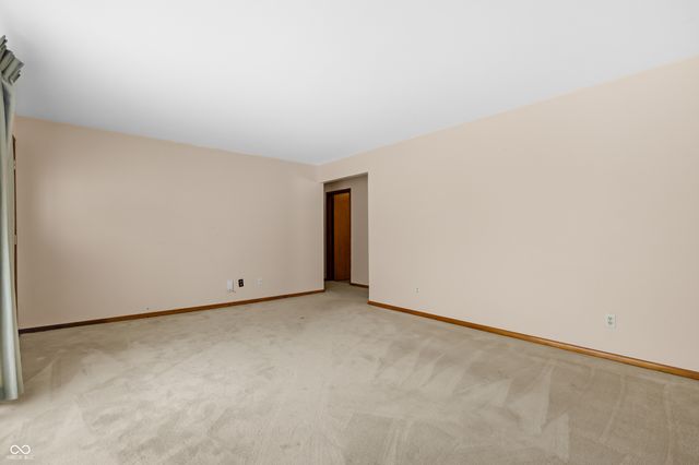 6742 E County Road 900 N, Seymour, IN 47274