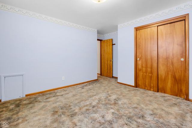 6742 E County Road 900 N, Seymour, IN 47274