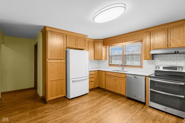 6742 E County Road 900 N, Seymour, IN 47274