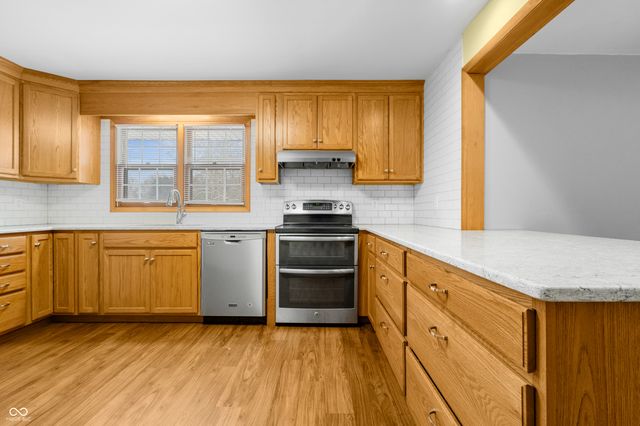 6742 E County Road 900 N, Seymour, IN 47274
