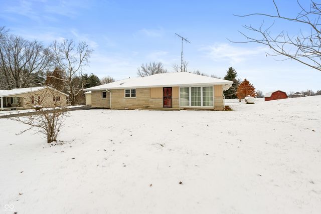 6742 E County Road 900 N, Seymour, IN 47274