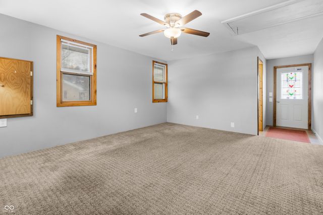 6742 E County Road 900 N, Seymour, IN 47274
