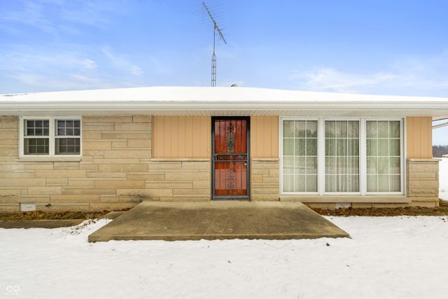 6742 E County Road 900 N, Seymour, IN 47274