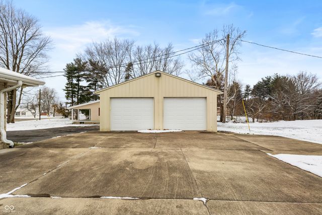 6742 E County Road 900 N, Seymour, IN 47274