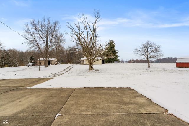 6742 E County Road 900 N, Seymour, IN 47274
