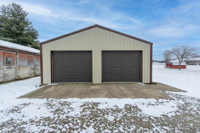 6742 E County Road 900 N, Seymour, IN 47274