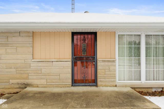 6742 E County Road 900 N, Seymour, IN 47274