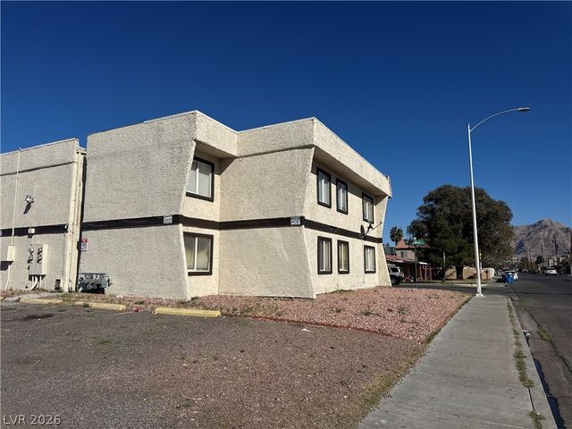 1705 Breckenwood Court, Las Vegas, NV 89115