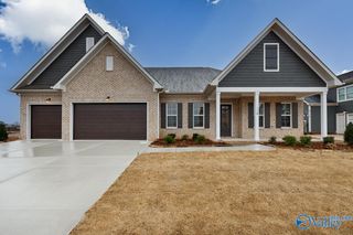 7800 Lake Walk Way, Owens Cross Roads, AL 35763