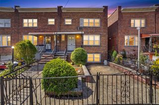 1124 E 213th Street, Bronx, NY 10469