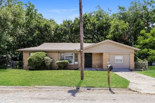 607 Dixon Street, Cleburne, TX 76033