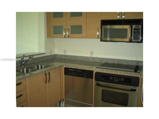 2101 BRICKELL 410, Miami, FL 33131