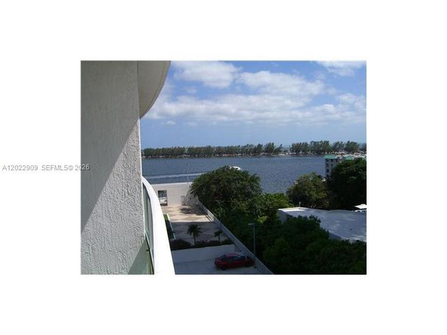 2101 BRICKELL 410, Miami, FL 33131