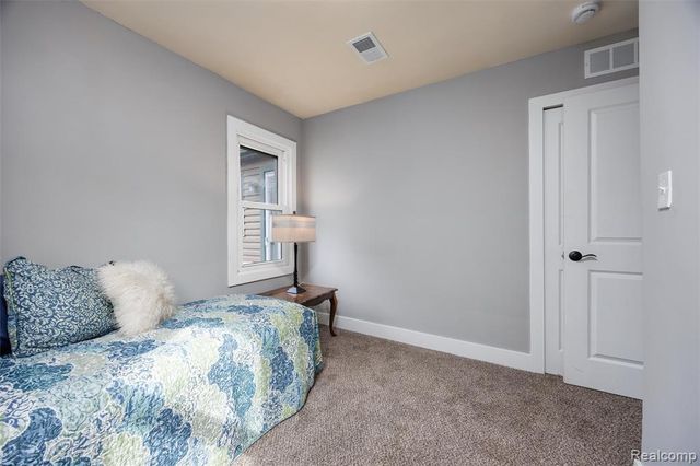 17108 Arlington Avenue, Allen Park, MI 48101