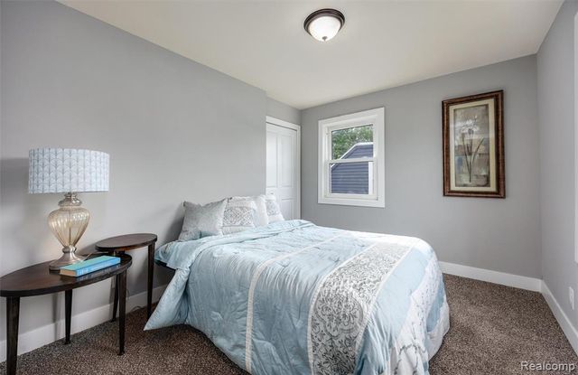 17108 Arlington Avenue, Allen Park, MI 48101
