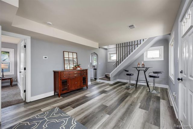 17108 Arlington Avenue, Allen Park, MI 48101