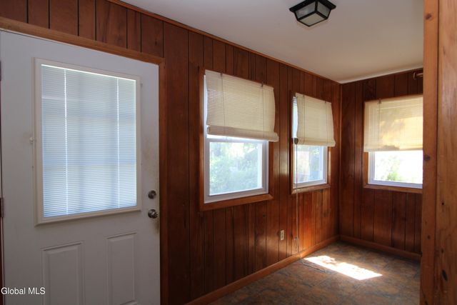 5 Hudson Street, Castleton-on-hudson, NY 12033