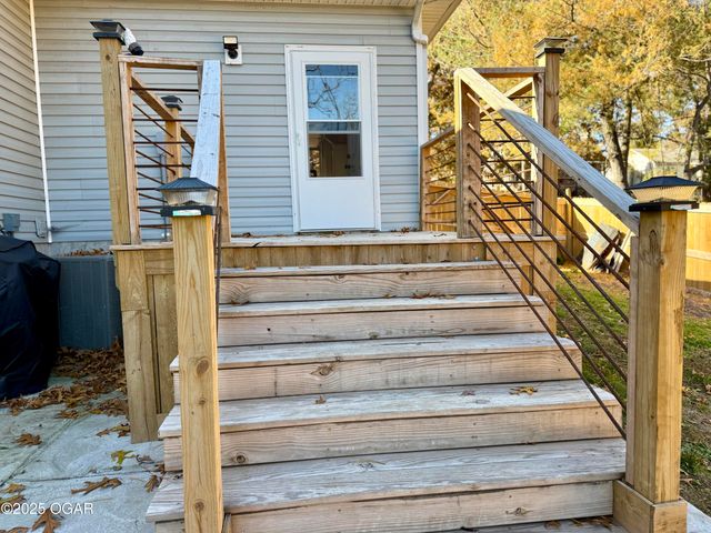 811 S Wood Street, Neosho, MO 64850