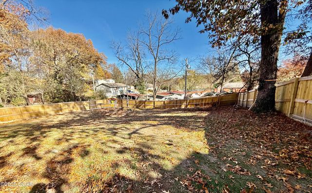 811 S Wood Street, Neosho, MO 64850