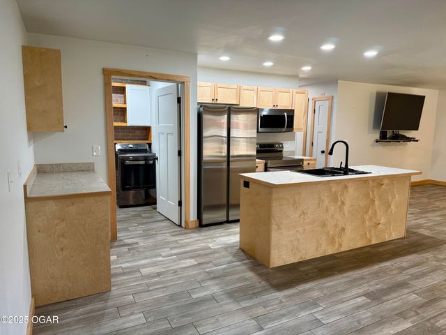 811 S Wood Street, Neosho, MO 64850