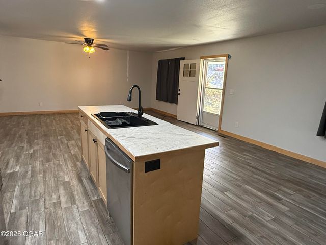 811 S Wood Street, Neosho, MO 64850