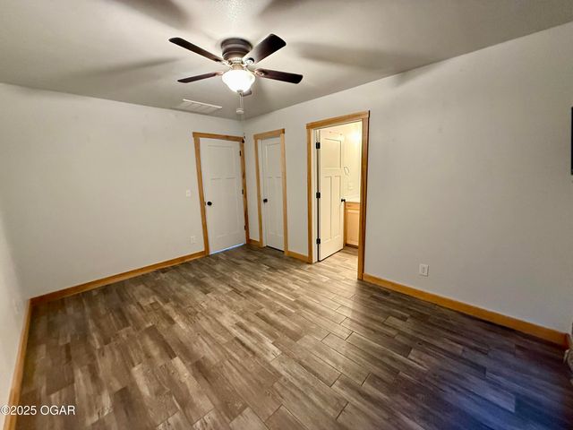 811 S Wood Street, Neosho, MO 64850